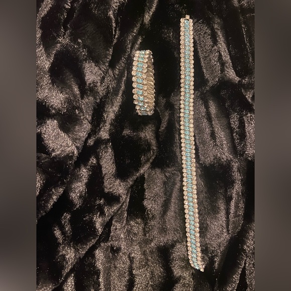 Vintage Light Blue Rhinestone Choker Necklace & Bracelet Set look @ the video - Picture 11 of 17